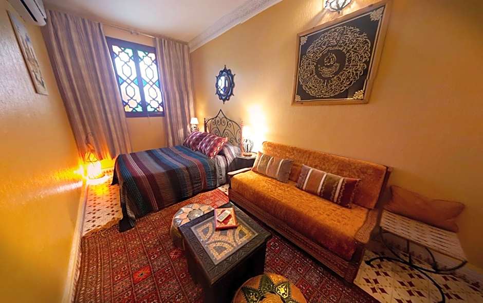 Riad Atika Mek