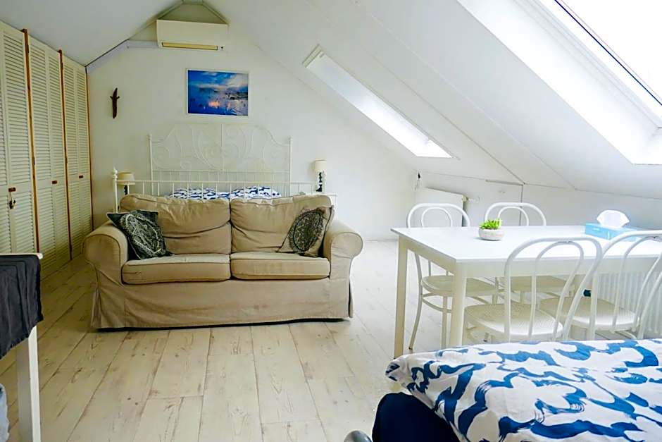 Silver Moon Bed & Breakfast