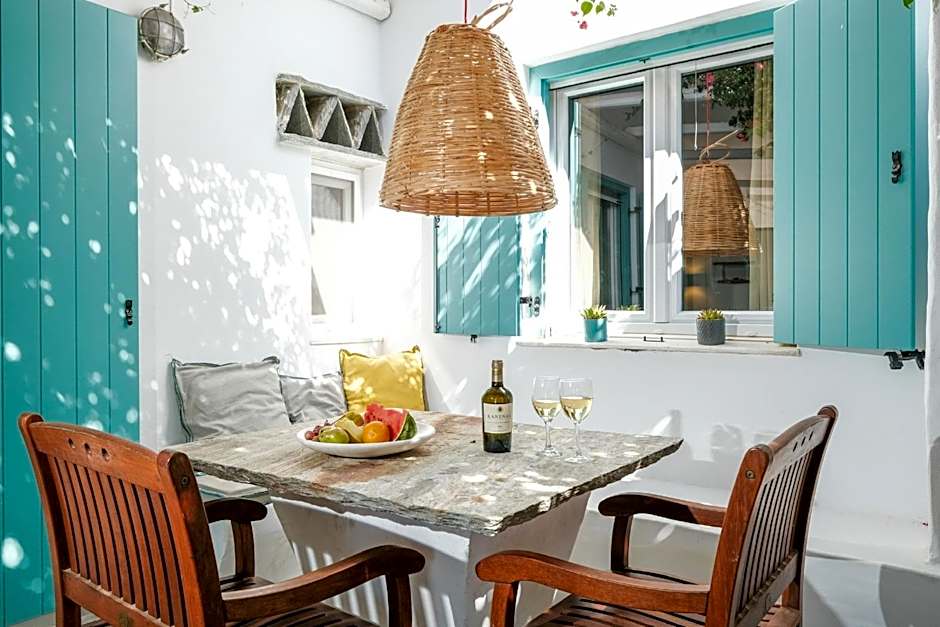 Golden Beach Studios & Suites