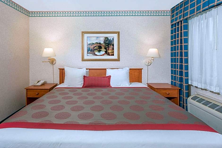 Ramada by Wyndham Kent Seattle Area