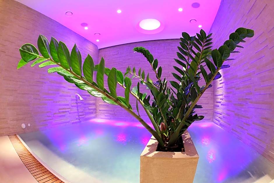HR Hotel & Spa
