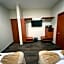 La Lola Hotel & Suites