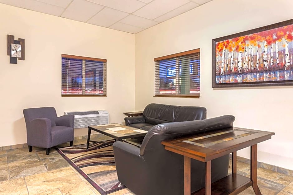 Travelodge by Wyndham Loveland/Fort Collins Area