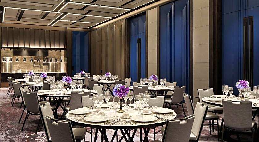 Mesm Tokyo Autograph Collection