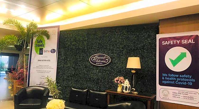 Grand Astoria Hotel