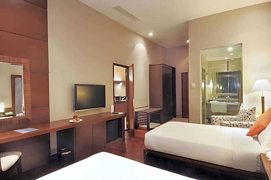 Photo 1 of 7 of Suite