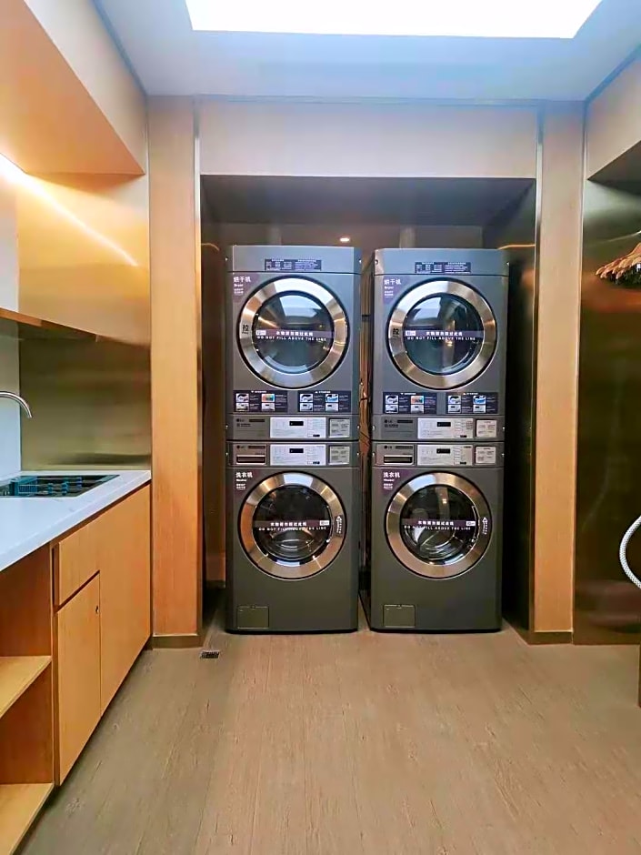 Ji Hotel (Wenchangge Shouxihu Road)