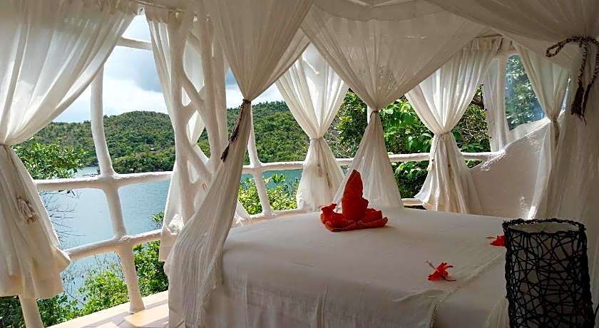 Al Faro Cosmio Hotel