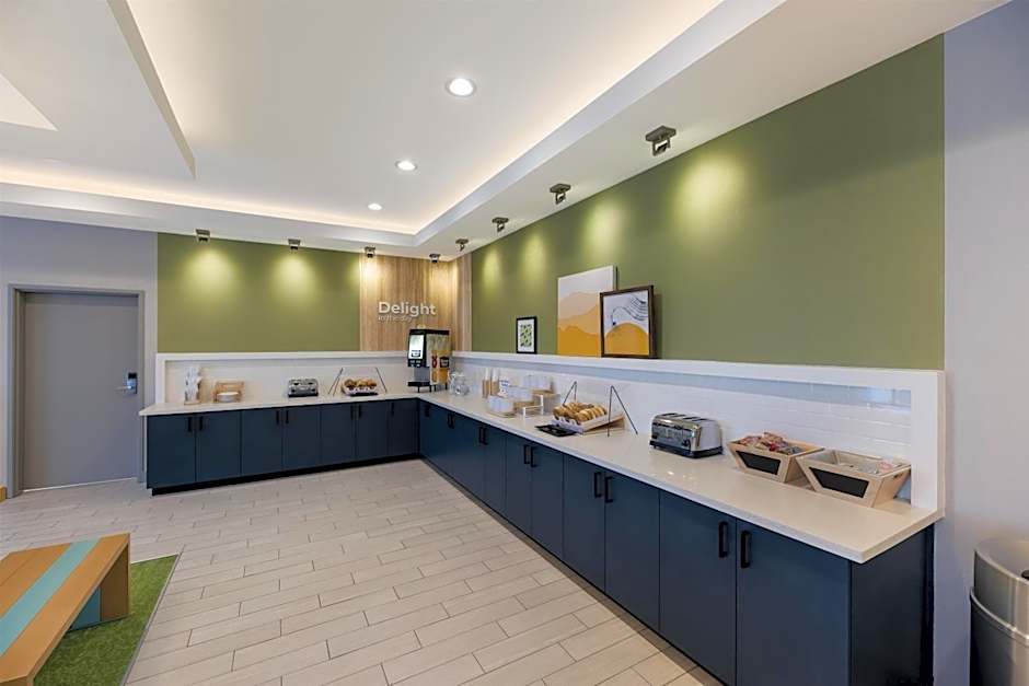 Spark by Hilton Midland South