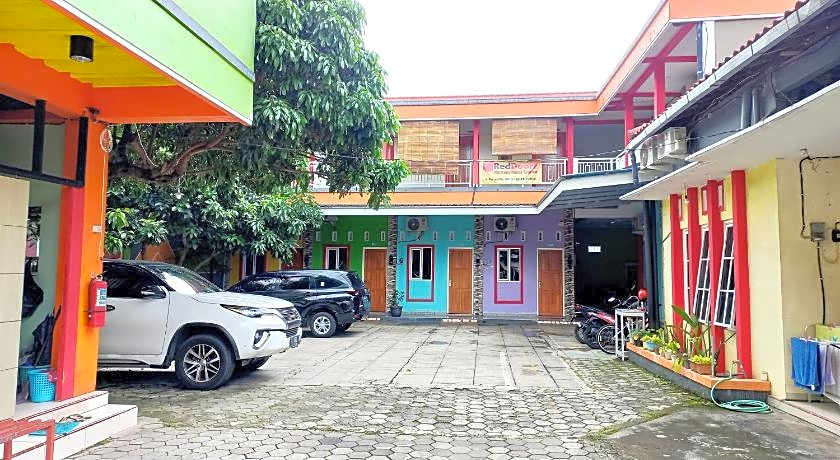 Harmony House Syariah near Alun Alun Pati Mitra RedDoorz