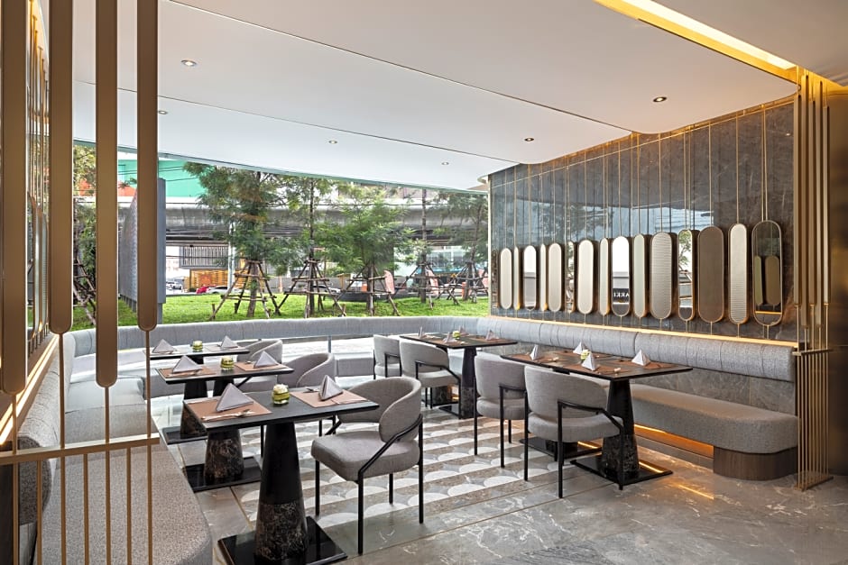 Oakwood Suites Tiwanon Bangkok