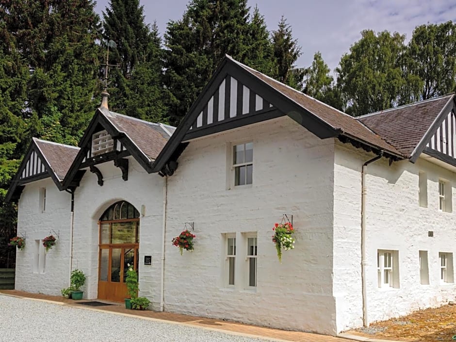 Pine Trees Hotel Pitlochry