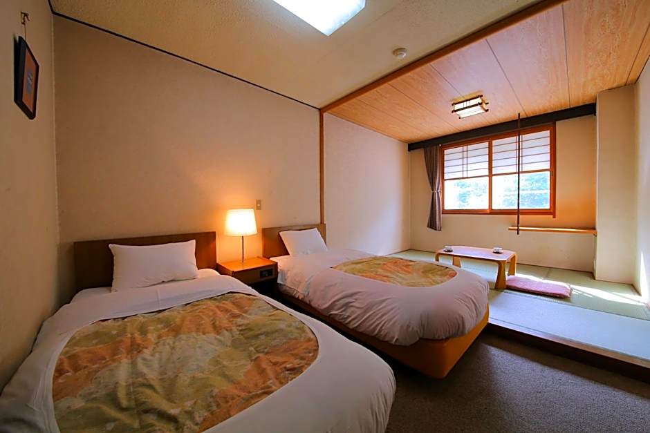 Lake Side Hotel Minatoya