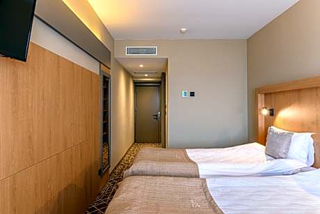 Business Superior Twin Room