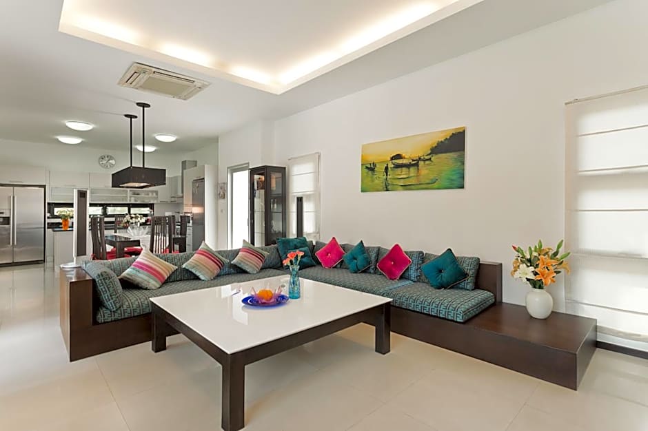 Luxury 8 bedrooms Pool Villa