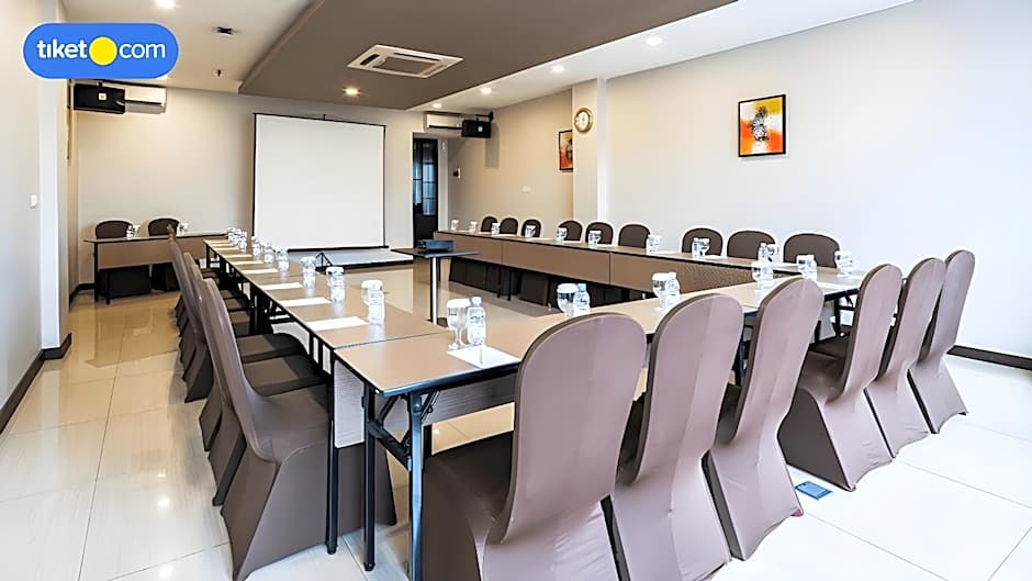 Oak Tree Urban Hotel