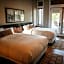 Gateway Hotel, Trademark Collection by Wyndham