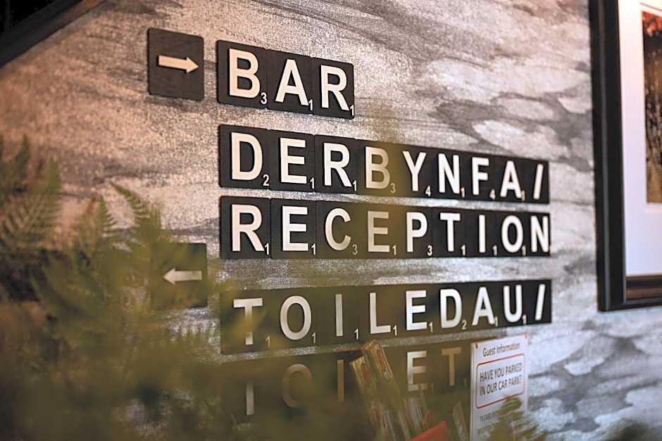 Tyn-y-Coed Inn