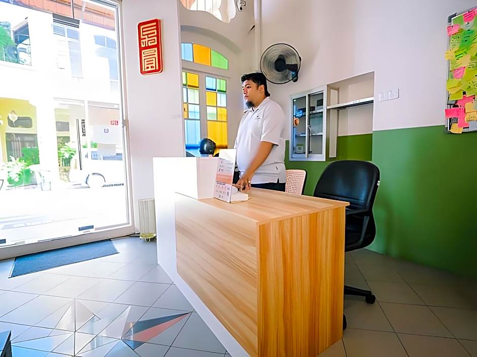 Swing & Pillows @ 87 Chulia St, Georgetown Penang