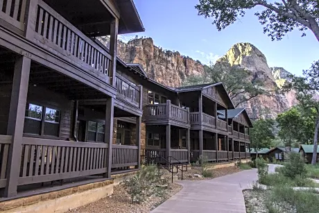 Zion Lodge