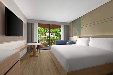Premier Guest Room 1 King