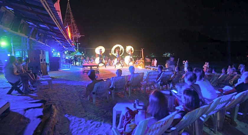 Twin Palms hostel Phi Phi