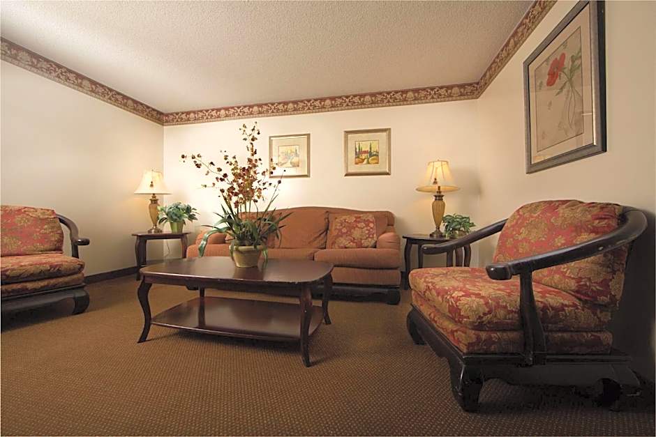 Photo 1 of 3 of Suite