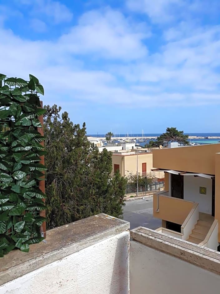 Le Rocce Holiday Rooms – San Vito Lo Capo, CA
