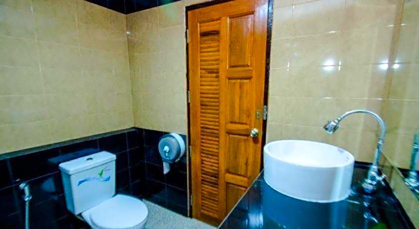 Maladee Hotel