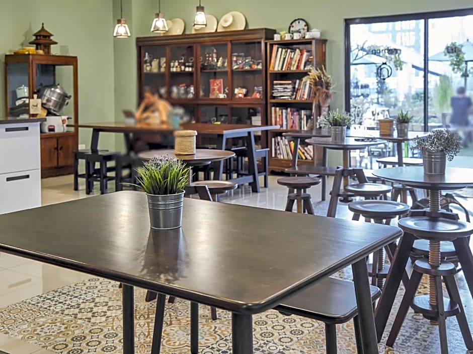 Hom hostel & Cooking club