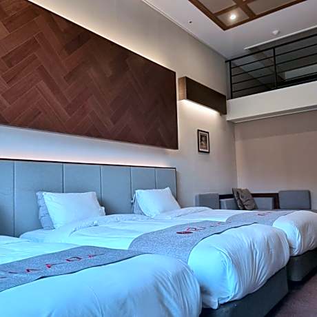 Deluxe Triple Room