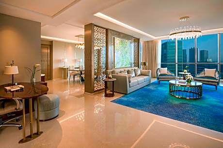 Ambassador King Suite with City View