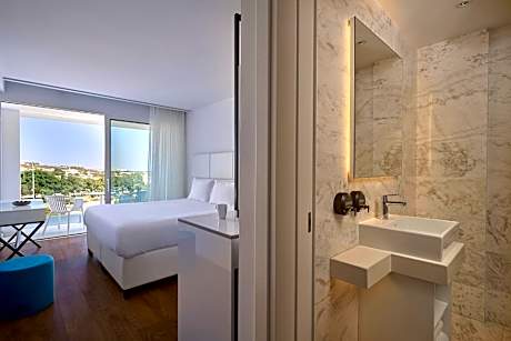 Deluxe Room Urban View