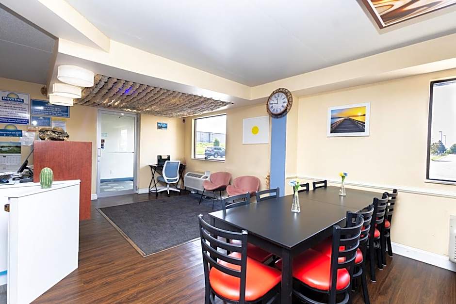 Days Inn by Wyndham Dayton Huber Heights Northeast