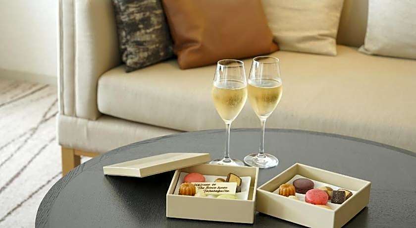 The Prince Kyoto Takaragaike, Autograph Collection