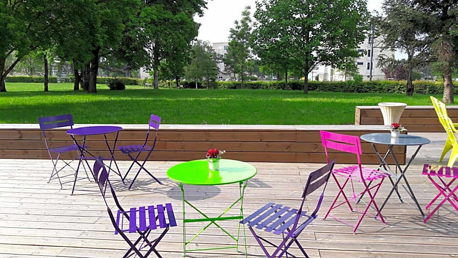 Adonis Dijon Maison Internationale