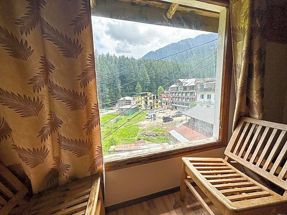The Grand Welcome – Manali, PA