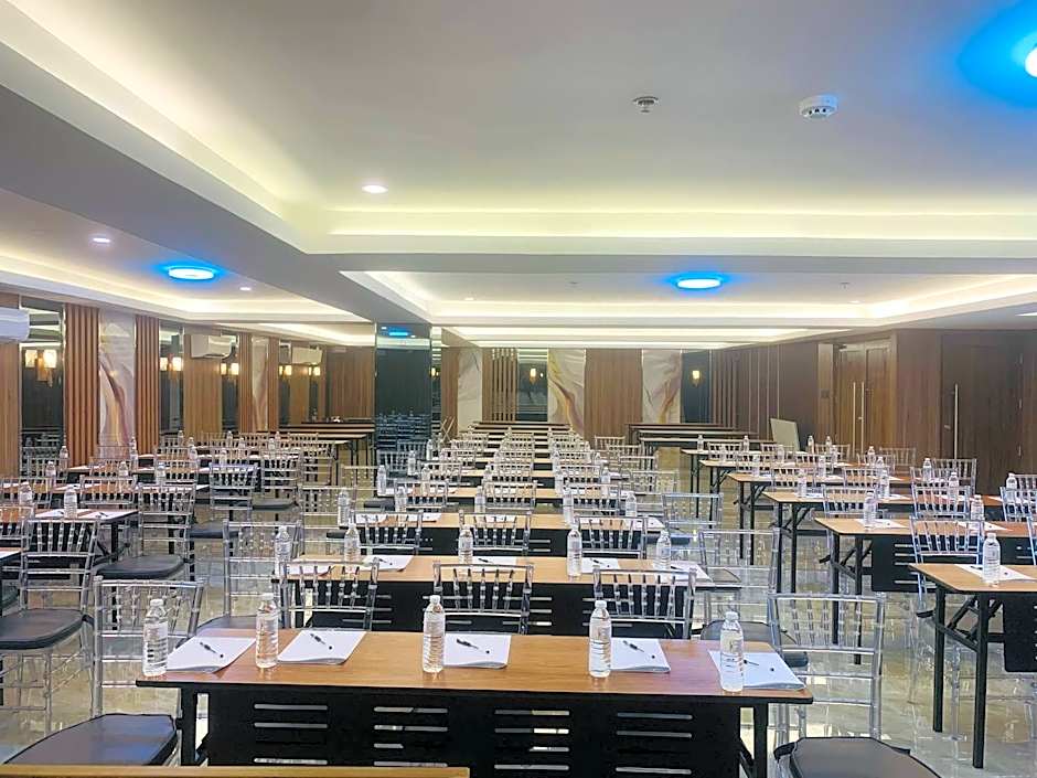 EL VISTRA HOTEL ANGELES 