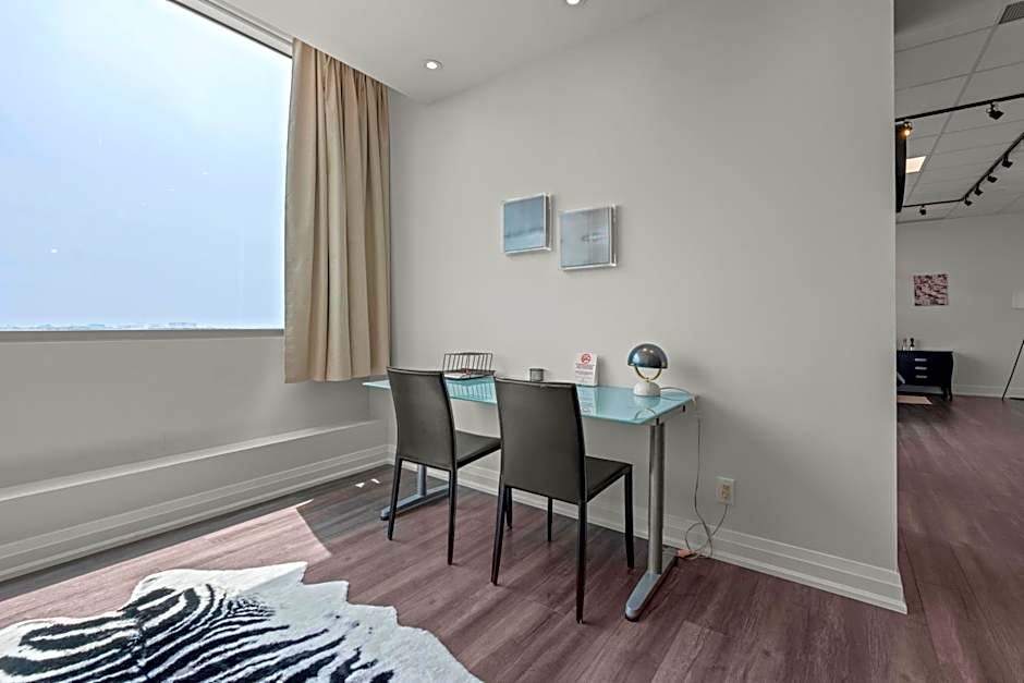 Bright Suites Finch West steps to Metro by hotel DUKE