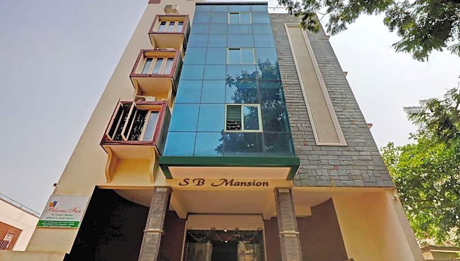 Blooms Inn By OYO – Bangalore, MN