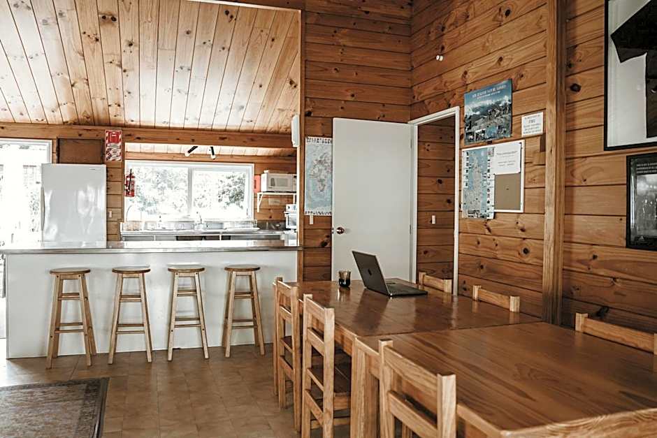 Tatahi Cove Back Packer