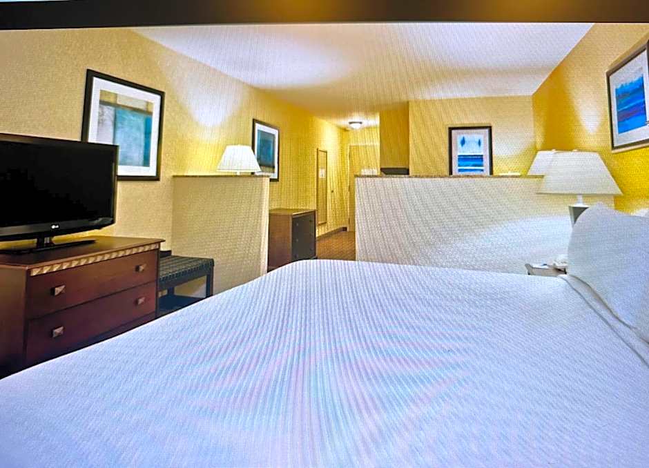 Holiday Inn Express and Suites Allentown West By IHG