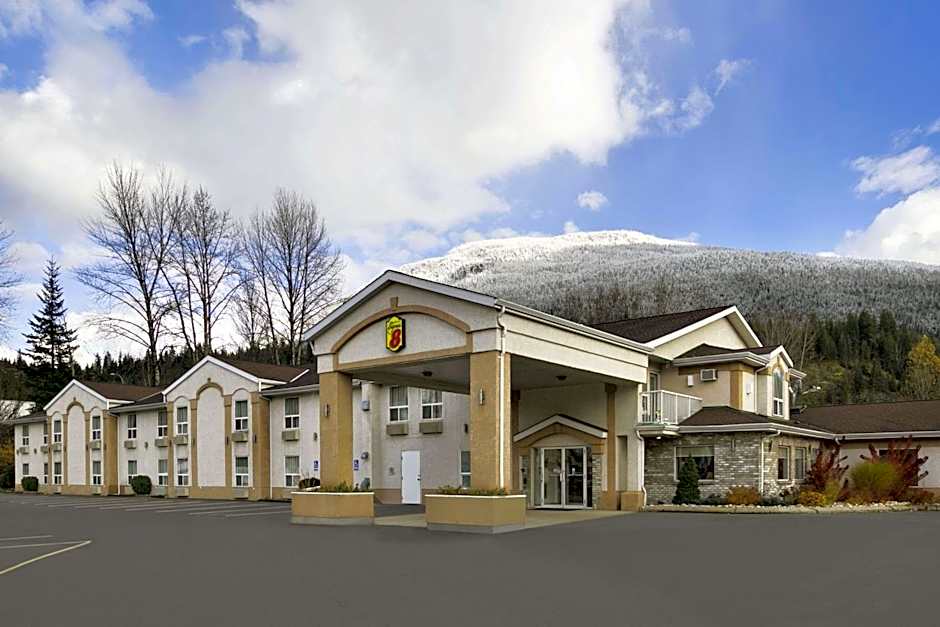 Super 8 by Wyndham Revelstoke BC