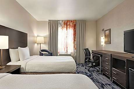 Queen Room with Two Queen Beds and Bathtub - Mobility Access/Hearing Accessible