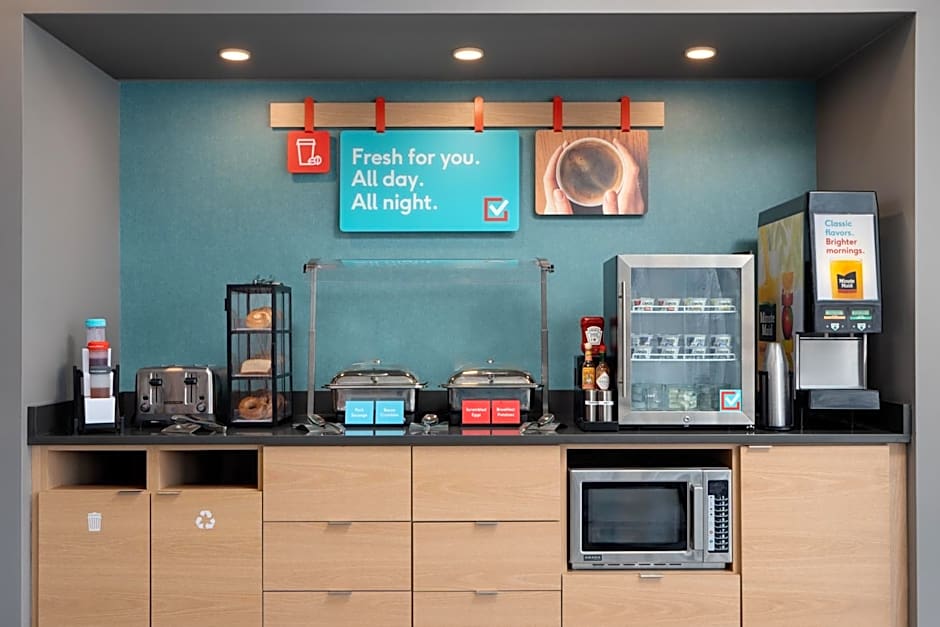 avid hotel Oak Creek By IHG