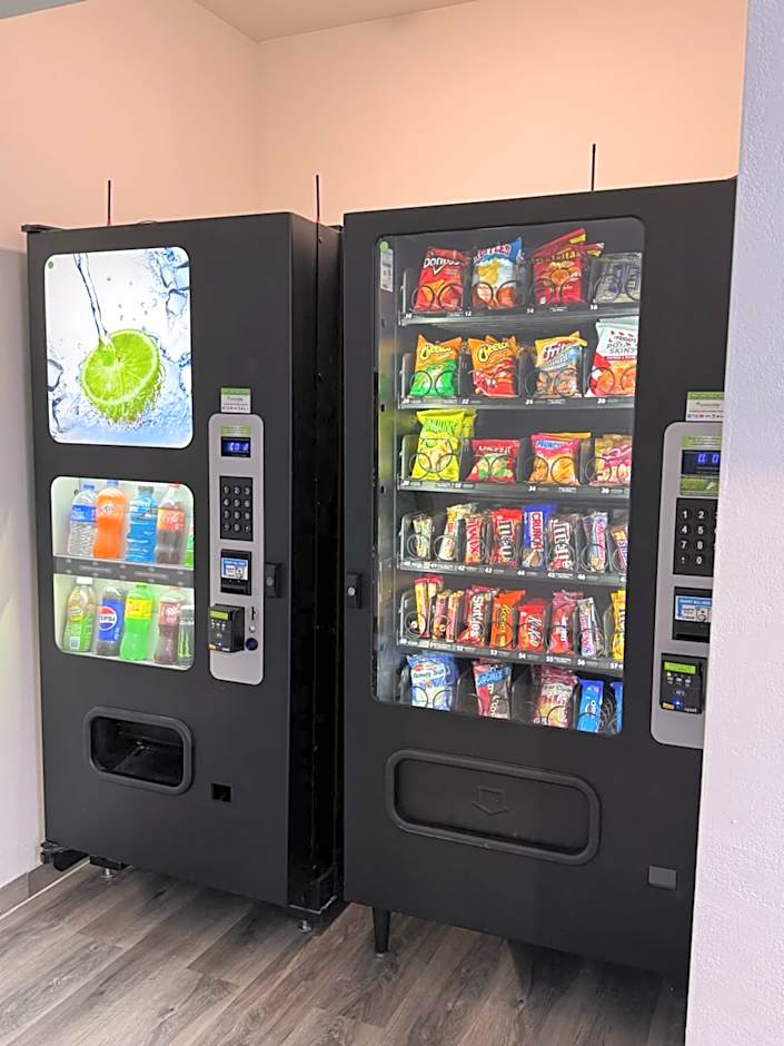 Super 8 by Wyndham Mason City