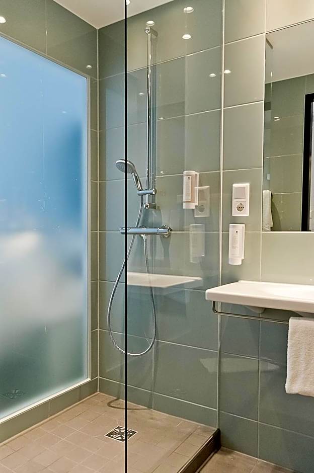 Super 8 by Wyndham Munich City North