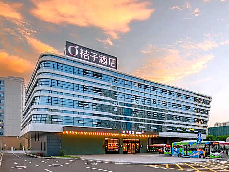 Orange Hotel Maoming Railway Station North Square