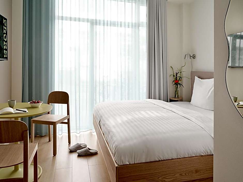 Flora Apartment Hotel