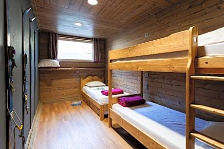 Holiday Apartment for Group (17 Adults)
